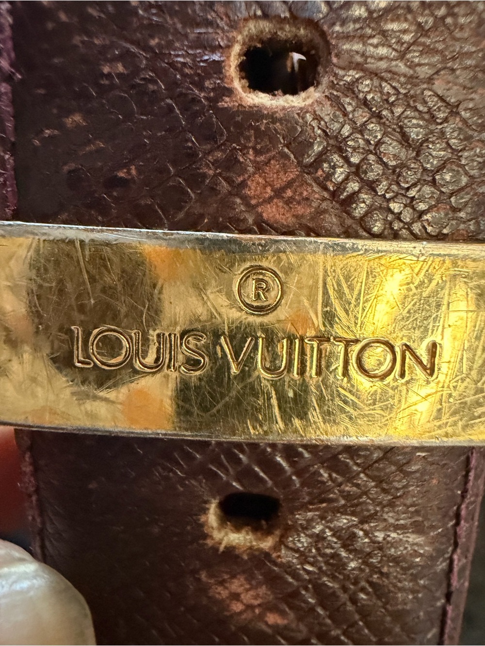 Louis Vuitton Deep Burgundy Leather Belt with Gold-Tone Buckle Sz 110/44 - Picture 6 of 15